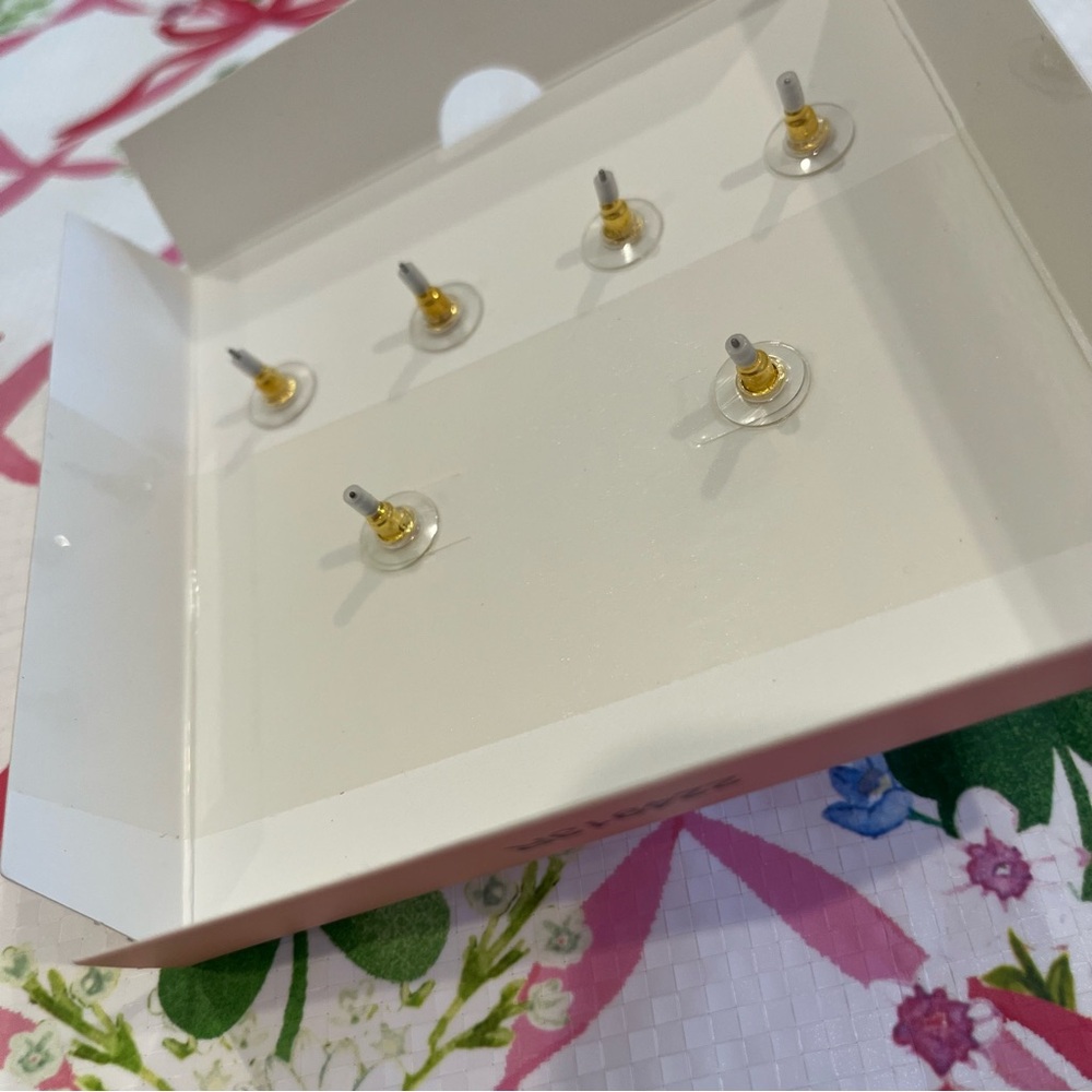 Juicy Couture Set of 3 Earrings (JC Hearts, Shields and Keyholes) New in Box - Picture 6 of 16